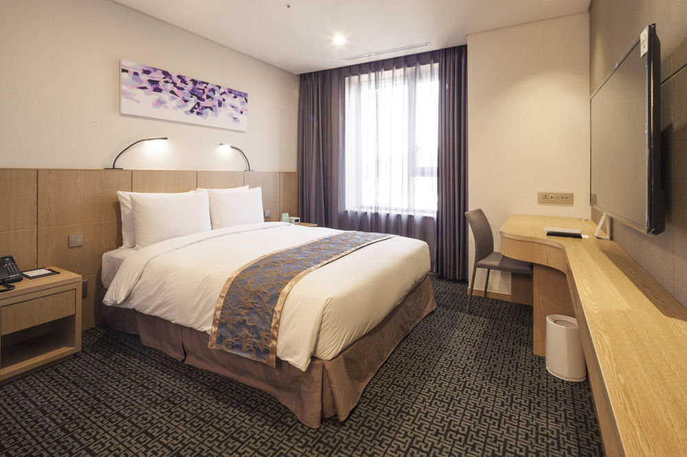 Voco Seoul Myeongdong By Ihg Hotel Exterior photo